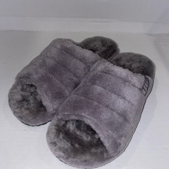 UGG Grey Slippers - Picture 1 of 4